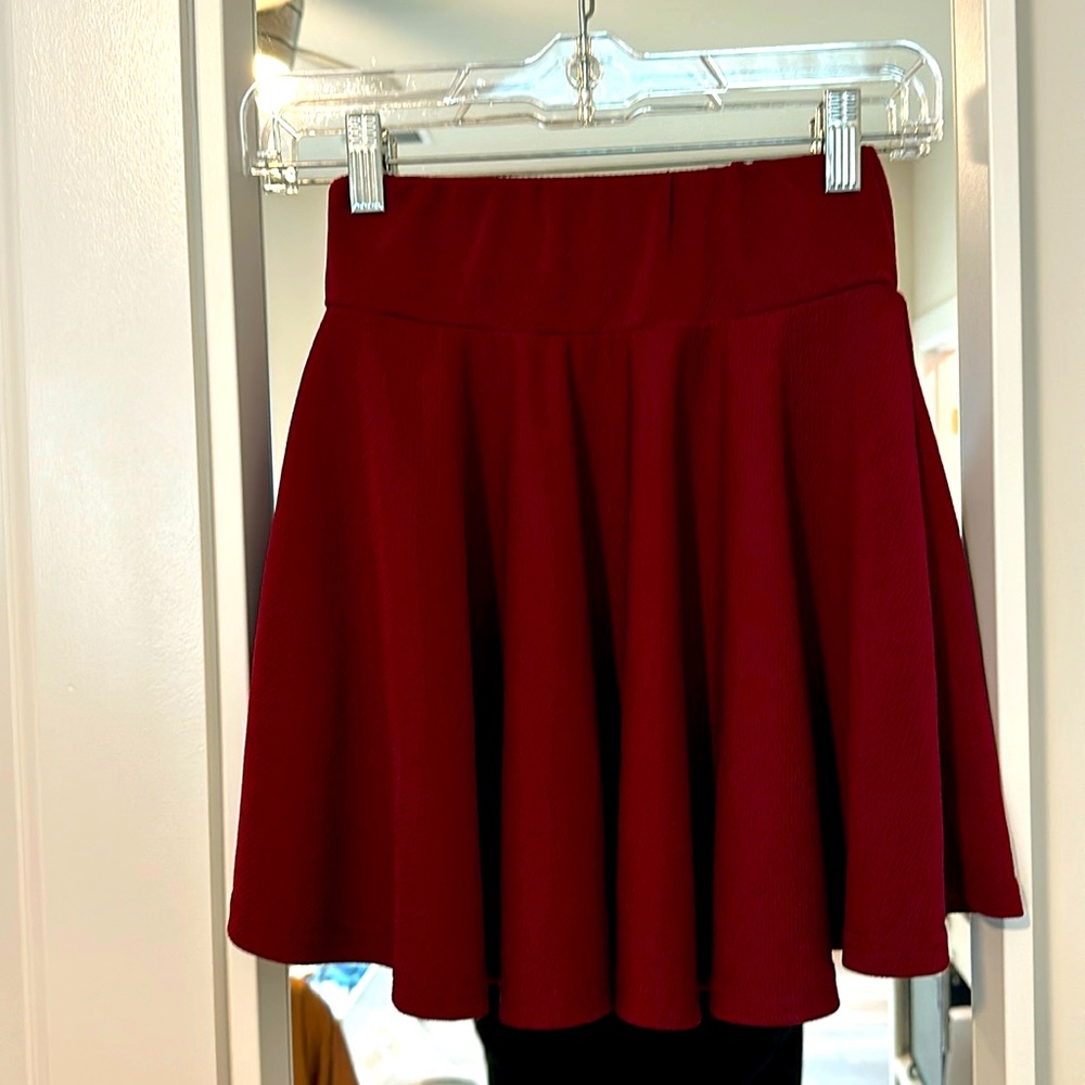 Mini skirts burgundy and black